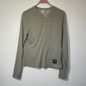 Gymshark :   Men’s Long Sleeve Top